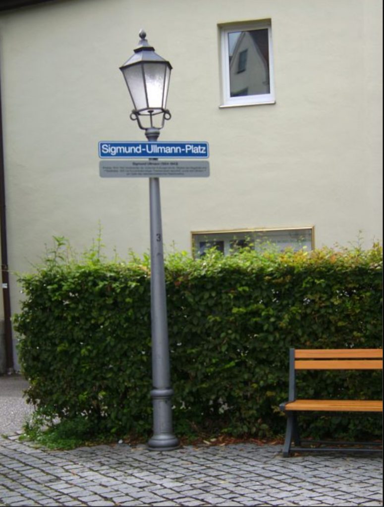 Bild vom Schild am Sigmund-Ullmann-Platz in Kempten