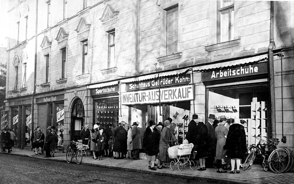 Ausverkauf im Schuhhaus Gebrüder Kohn